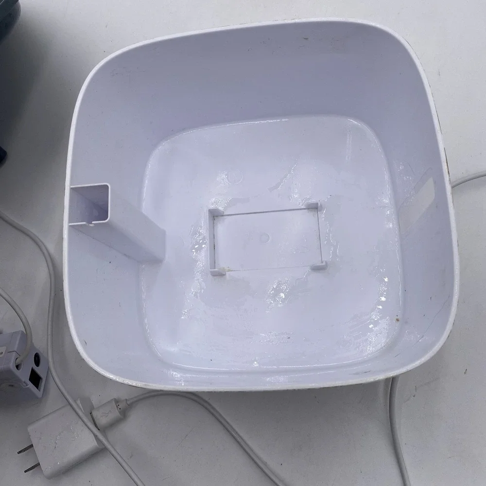 Veken VK022 Automatic Cat Water Fountain 84oz.‎ VGC See Pics